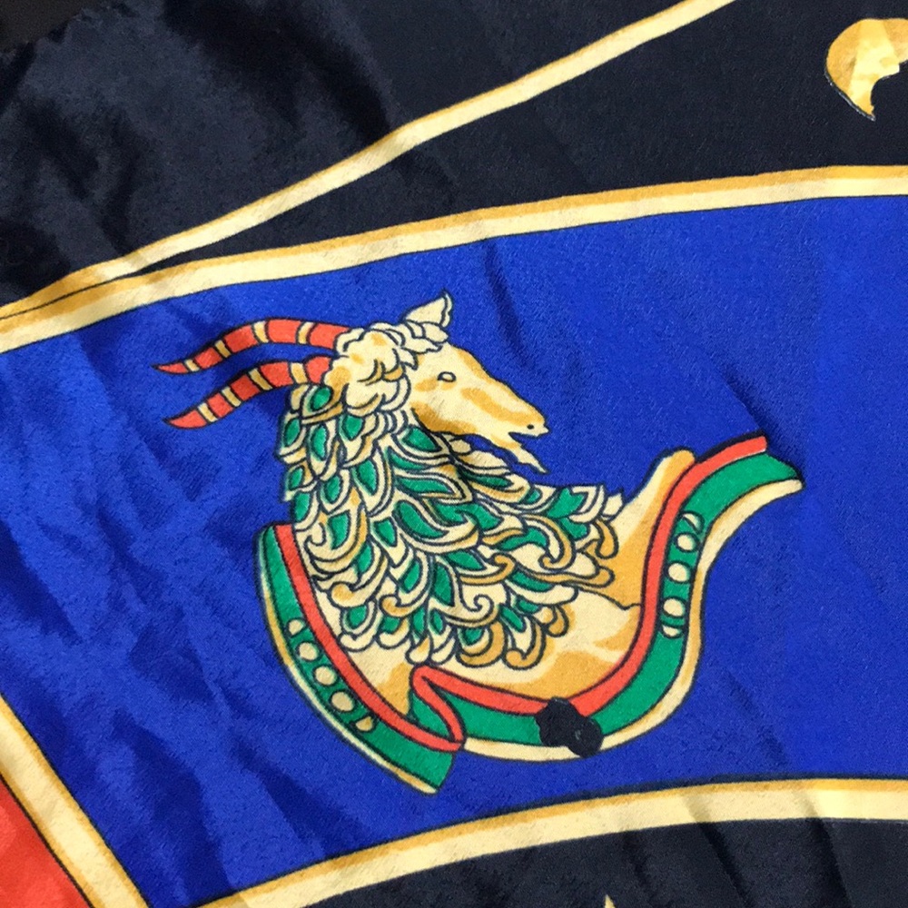 Versace Astrology Scarf Vintage & PERFECT! - Picture 7 of 8